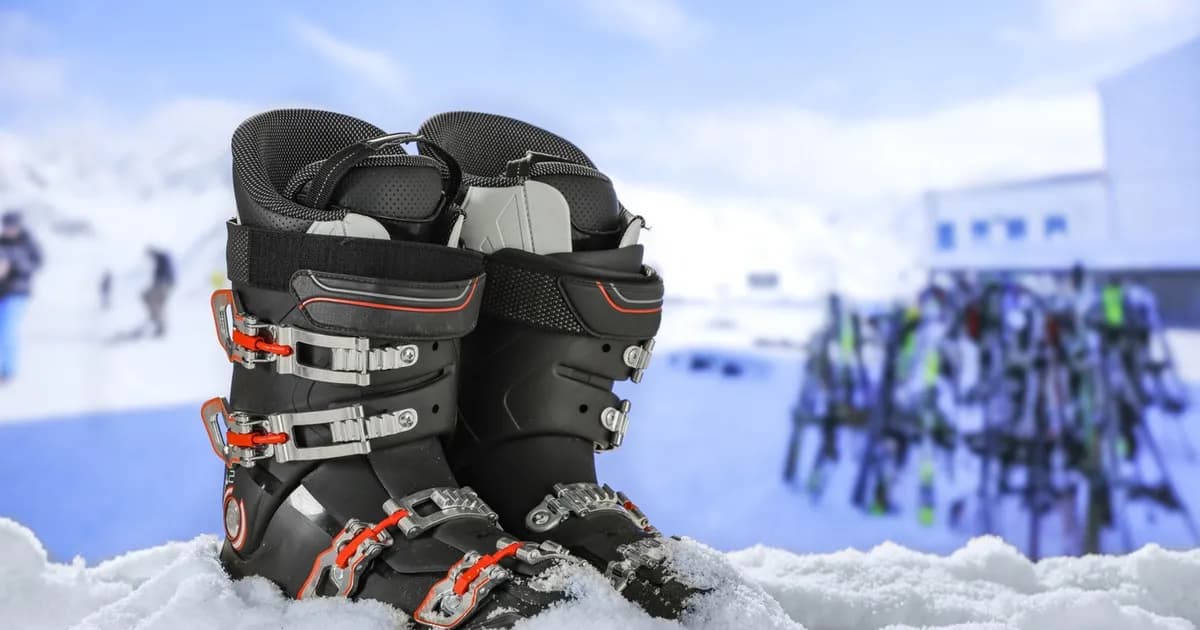 Jakie nakładki na buty narciarskie są najlepsze na stok zimą?