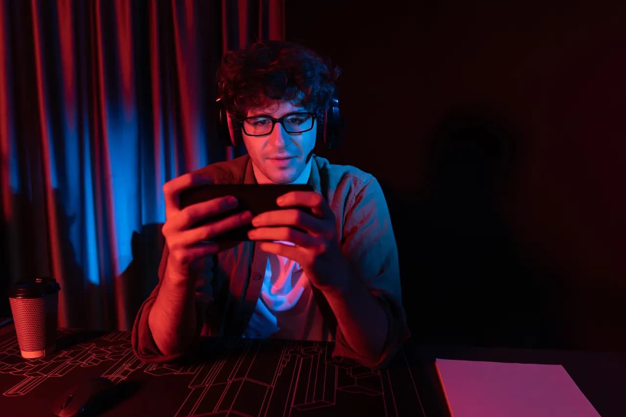 Dlaczego gracze ryzykują więcej nocą