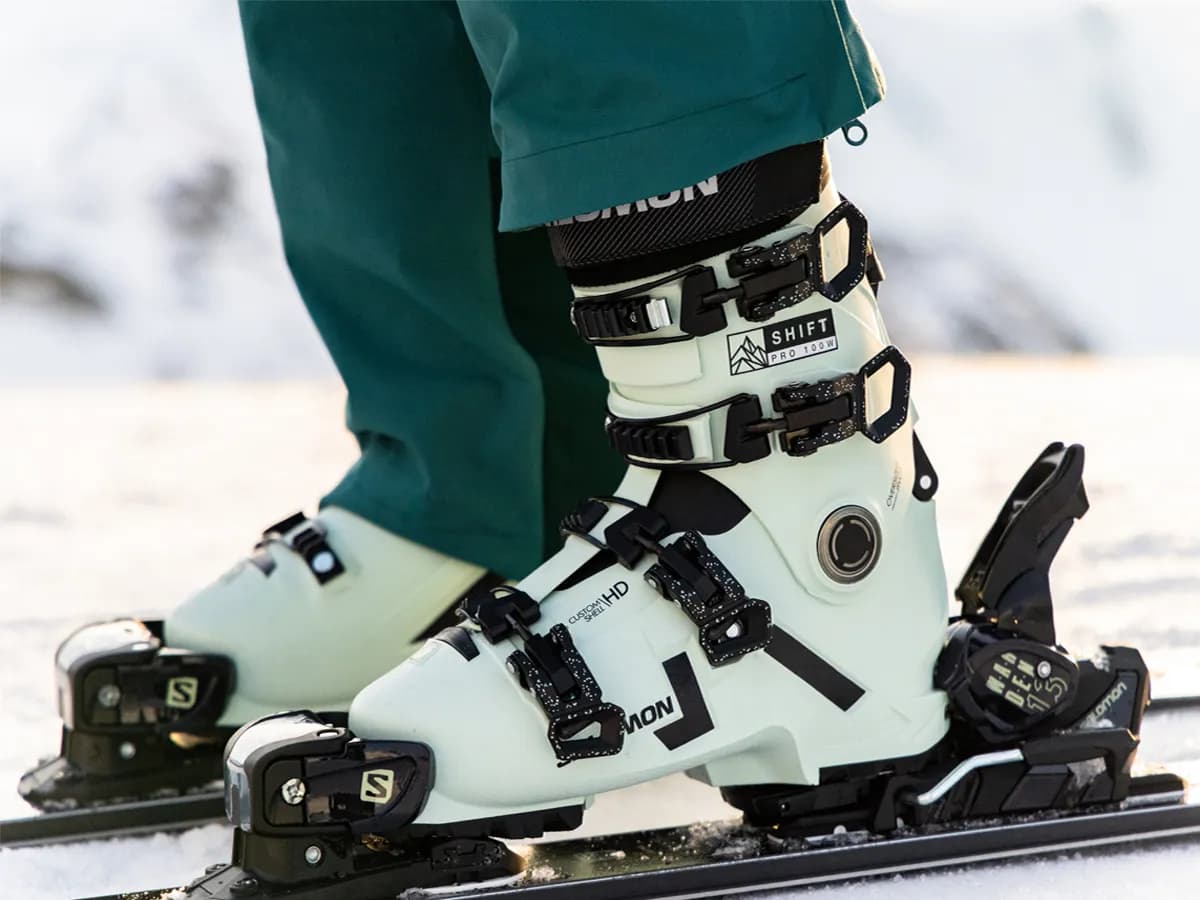 Jakie buty narciarskie dla średnio zaawansowanych - porady eksperta narciarza